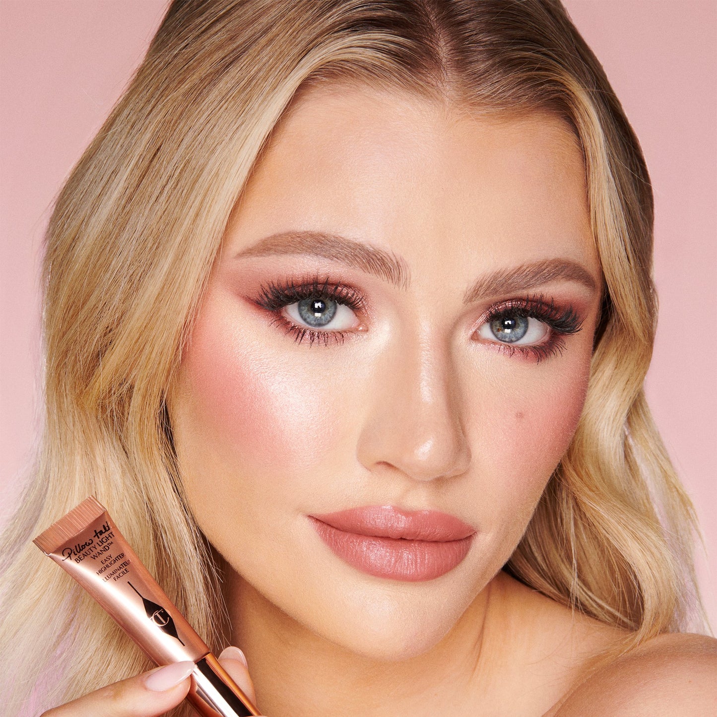 Charlotte Tilbury Pillow Talk Iconic Blush and Glow Kit